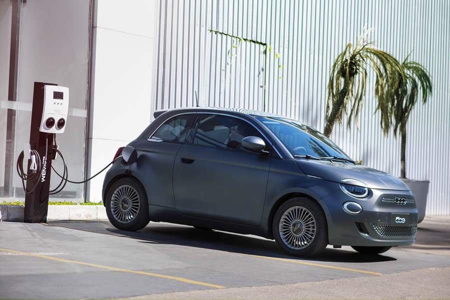 Fiat apresenta a joia de seu portf&oacute;lio totalmente eletrificada: o 500e - Foto: Rafa Paix&atilde;o