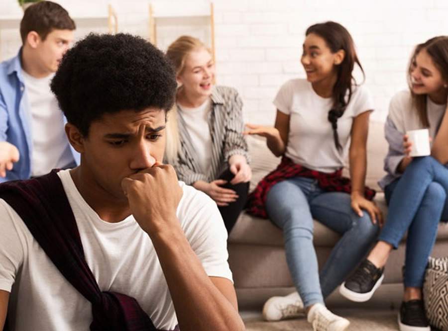 Fobia social ou timidez na adolescência? Saiba como diferenciar