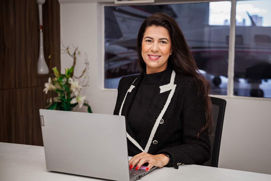 Camila Diniz - VOKAN Seguros - Divulga&ccedil;&atilde;o