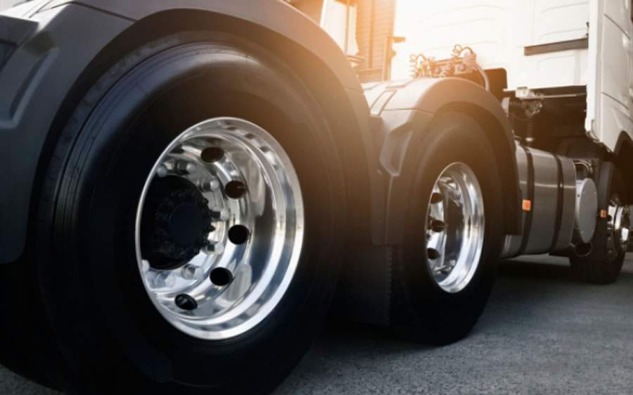 Pneus: poss&iacute;vel alta dos pre&ccedil;os acende alerta das empresas de transporte