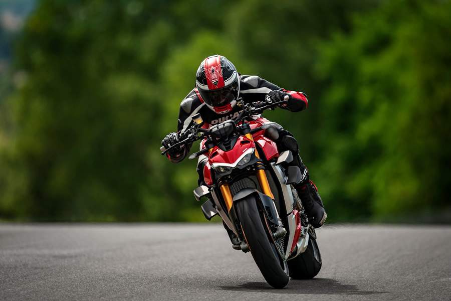 Ducati EVER RED agora dispon&iacute;vel para Panigale V4S e Streetfighter V4S