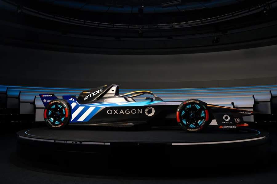 NEOM McLaren/Divulgação - Neom McLaren com pintura especial