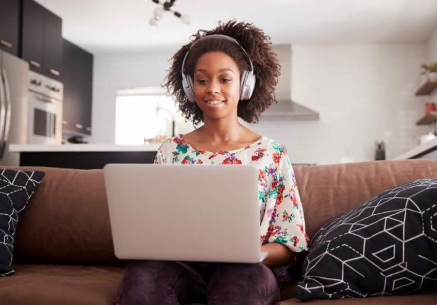 Na quarentena, RH NOSSA analisa curr&iacute;culos em tempo real