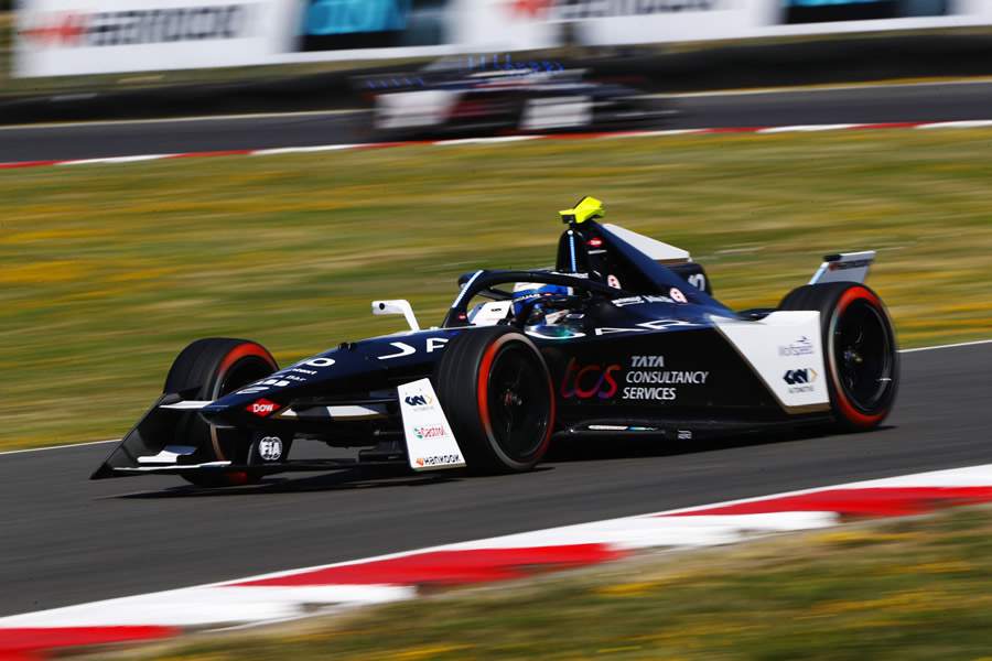 J_TCS_Racing_Portland_R12_Sam_Bird