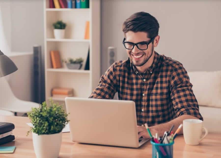 Funcion&aacute;rio em homeoffice - Divulga&ccedil;&atilde;o