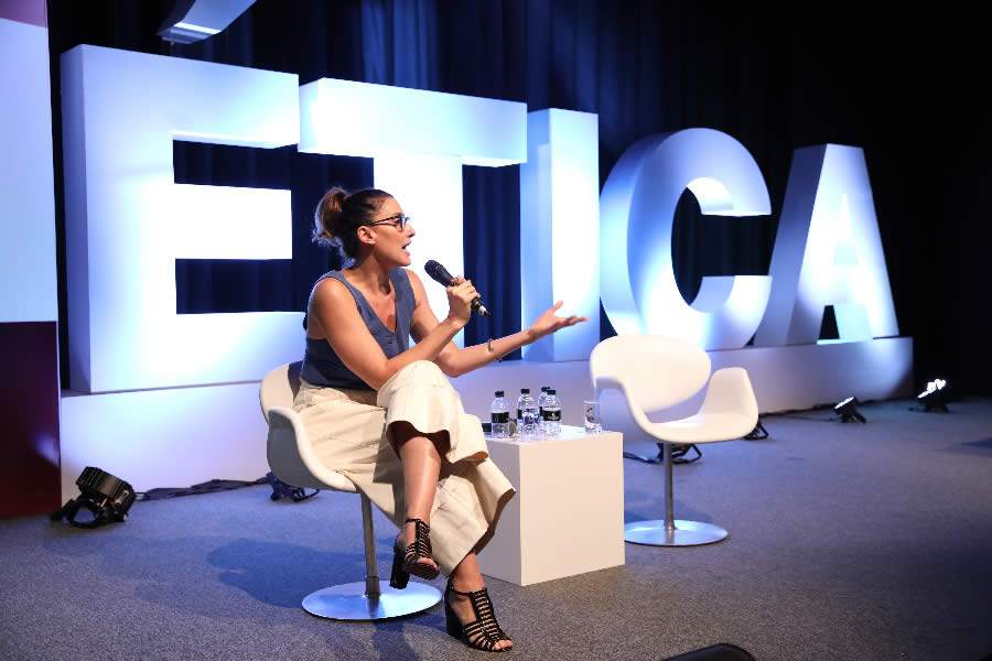 Paola Carosella, Cr&eacute;dito: Divulga&ccedil;&atilde;o