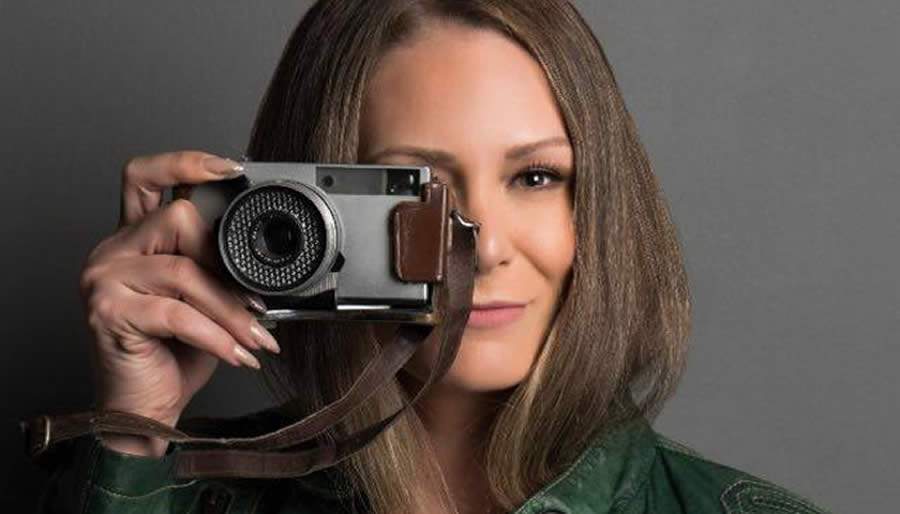 Mel Gabardo, fot&oacute;grafa