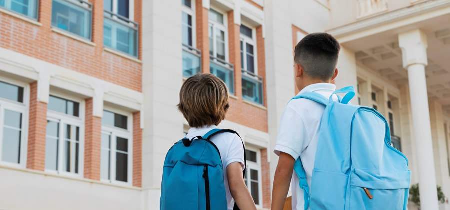 Fotos: Freepik e Dra. Vanessa Ruffa