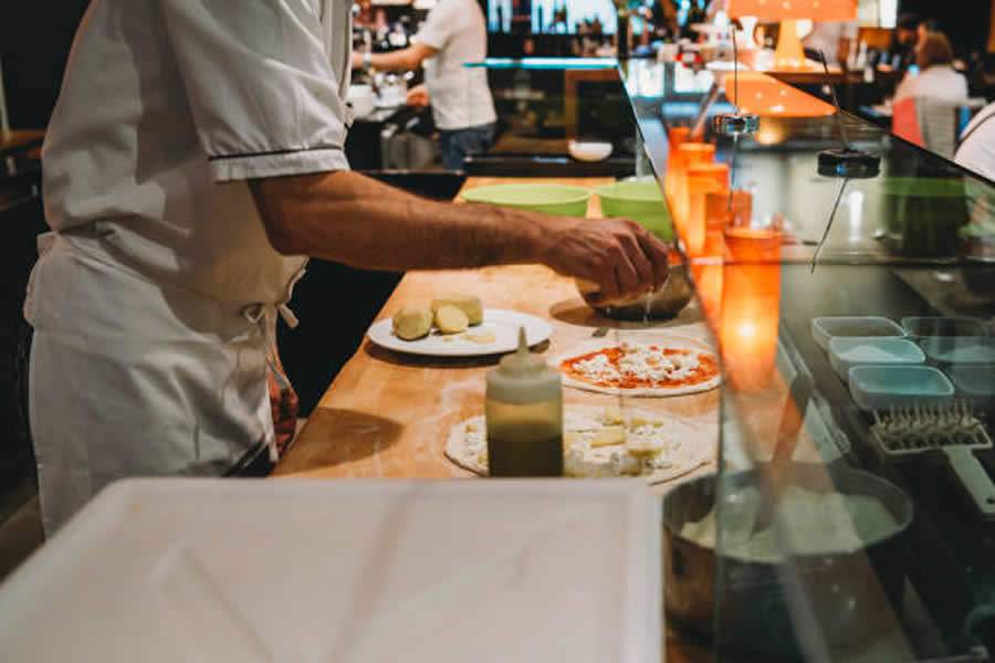 Abrasel e Sebrae oferecem curso gratuito e online com foco nos produtos de origem. Foto: Reprodução IStock