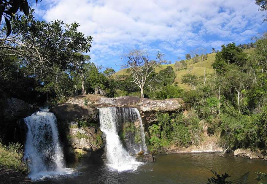 Pousada Candeias- Cachoeira do Desterro