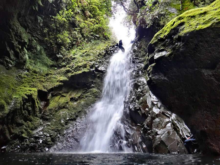 Canyoning_Ribeiro Frio_Turismo da Madeira
