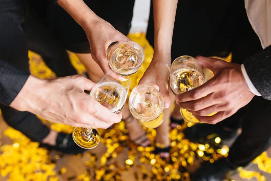 Com a vacina&ccedil;&atilde;o avan&ccedil;ada, 47% das empresas ir&atilde;o optar pela &lsquo;festa da firma&rsquo; no formato presencial