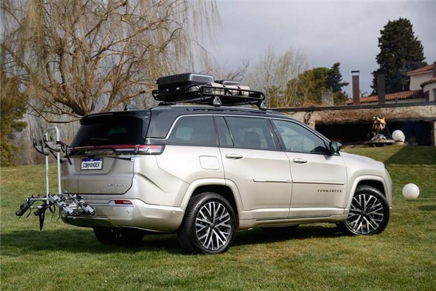 Novo JEEP® Commander chega com mais de 40 acessórios originais Jeep