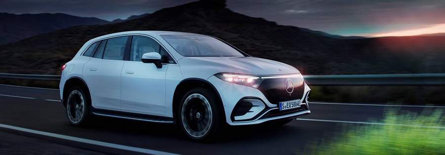 Mercedes-Benz EQS SUV redefine o luxo el&eacute;trico dentro e fora da estrada