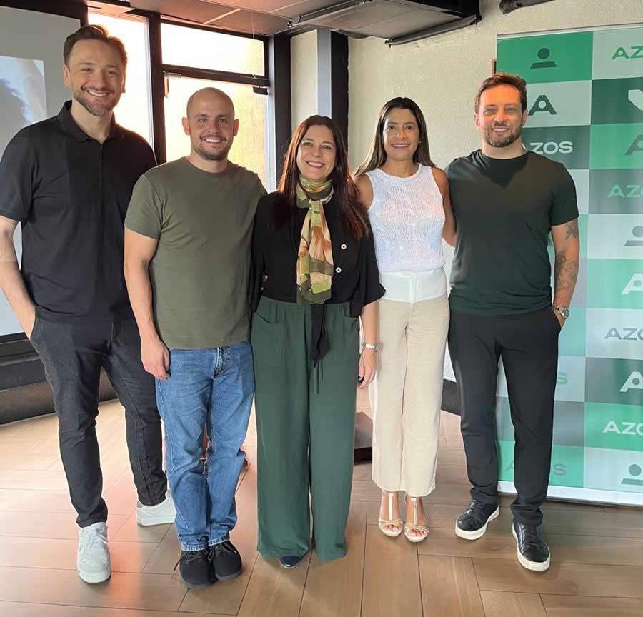 Da esquerda para a direita: Jo&atilde;o Levandowski, diretor comercial da Azos; Rafael Cl&oacute;, CEO da Azos; Sonia Marra, presidente do CVG-RG; M&aacute;rcia Accorsi, gerente Comercial da Azos e Andr&eacute; Rezende Head de treinamento da Azos &ndash; Cr&eacute;dito: Divulga&ccedil;&atilde;o