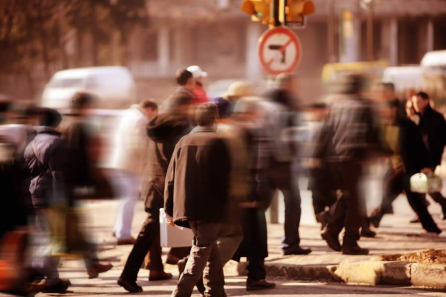 O imediatismo compromete o futuro do brasileiro, segundo pesquisa