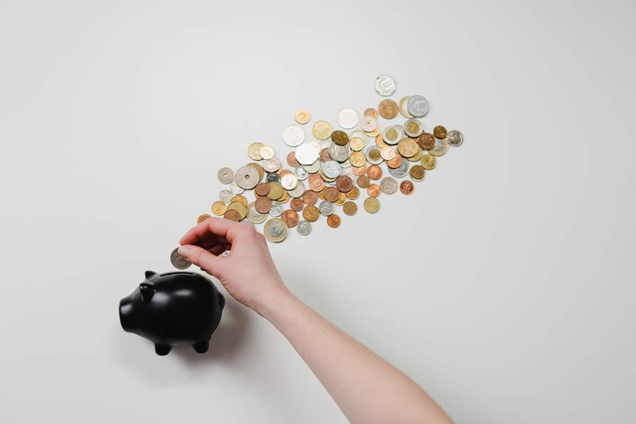 Em 2020 quem investiu na poupança viu seu dinheiro perder valor real, afirma a especialista - CRÉDITO: INTERNET