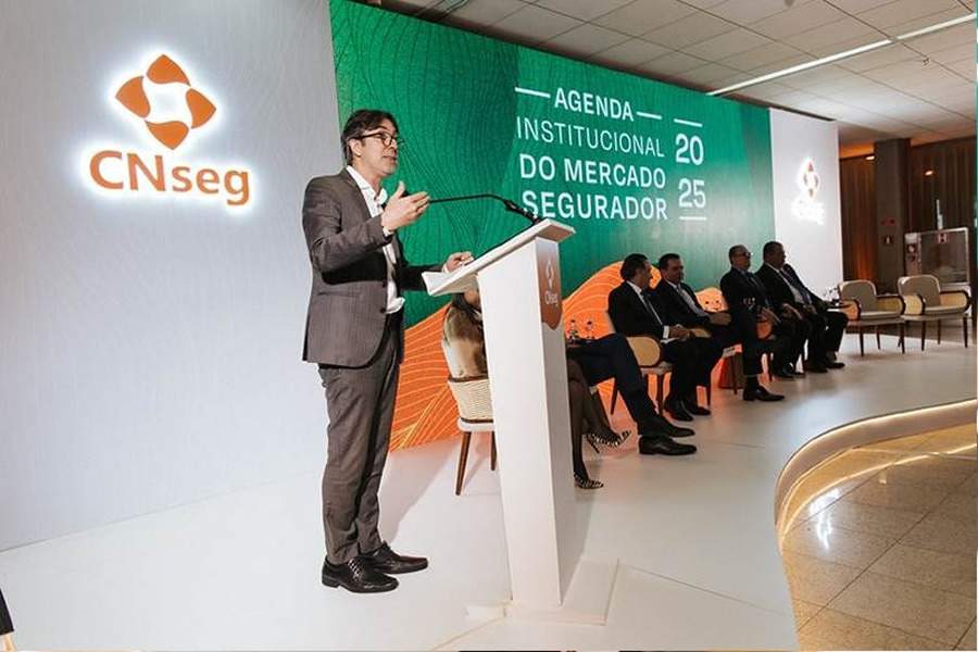 Reguladores destacam desafios e oportunidades para o setor segurador em 2025