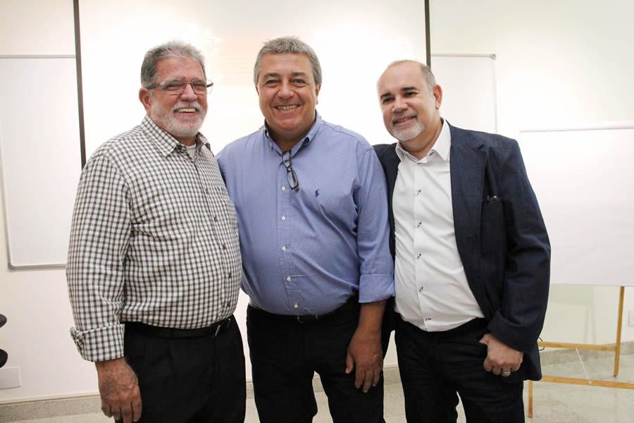 Aconseg-RJ celebra 30 anos da Senra &amp; Associados