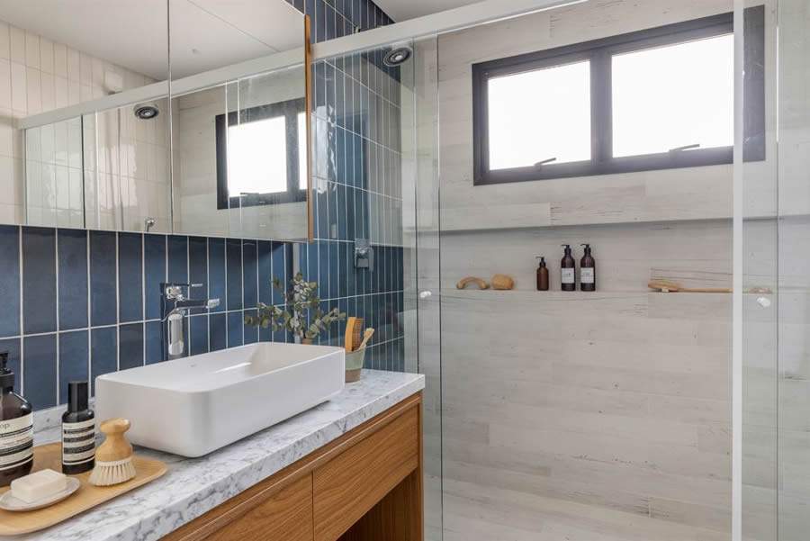 Além de evitar infiltrações, a impermeabilização também contribui para a saúde e o conforto dos moradores | Projeto Atelier Paulo Tripoloni | Foto: Rafael Renzo