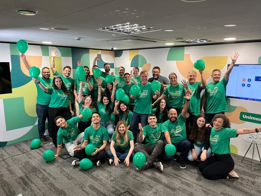 Equipe que atuou no Dia Imperd&iacute;vel Unimed, contribuindo para a comercializa&ccedil;&atilde;o de planos de sa&uacute;de para 115 mil brasileiros - Cr&eacute;dito: Divulga&ccedil;&atilde;o Unimed 