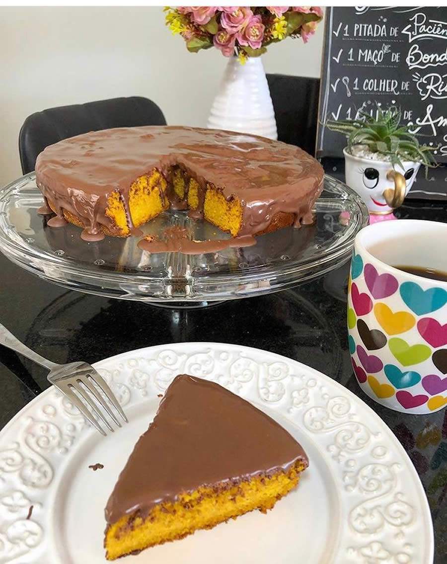 Aprenda a deliciosa receita do bolo de cenoura e da canjica fit do atleta Italo Costa para saborear sem culpa