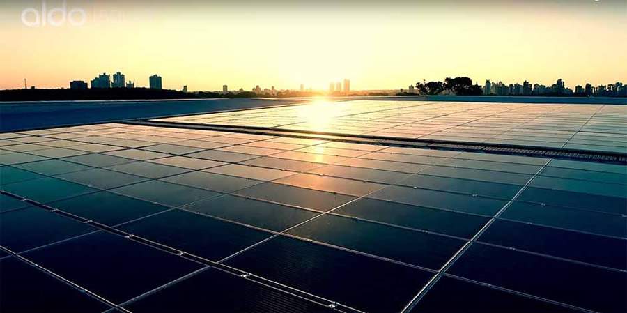 Os 220 mil geradores de energia solar vendidos pela Aldo equivalem a uma potência aproximada de 2,1 GW e mais de 5,6 milhões de painéis solares distribuídos em todo o país. - Divulgação