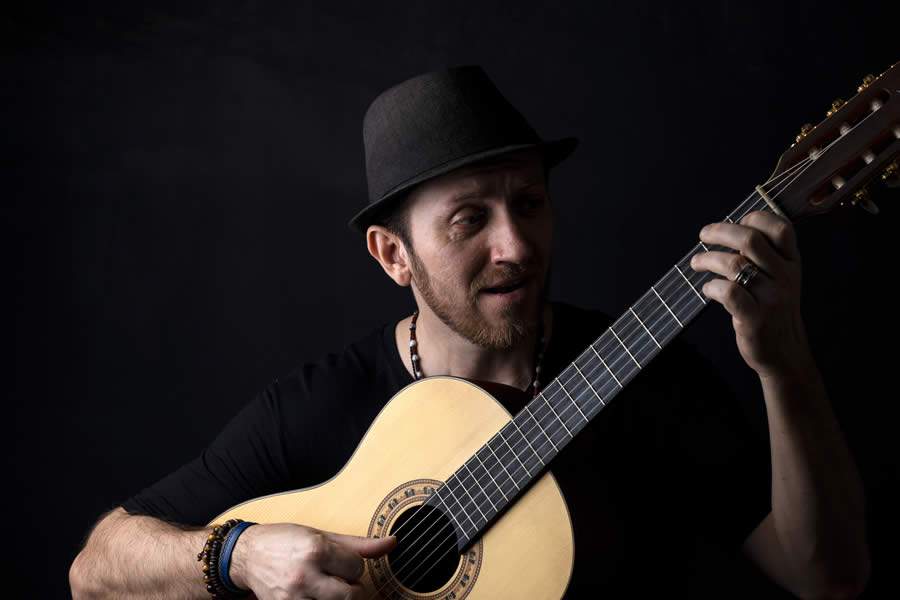 John Mueller e Mazin Silva fazem live show em homenagem a Dorival Caymmi no dia 20 de setembro