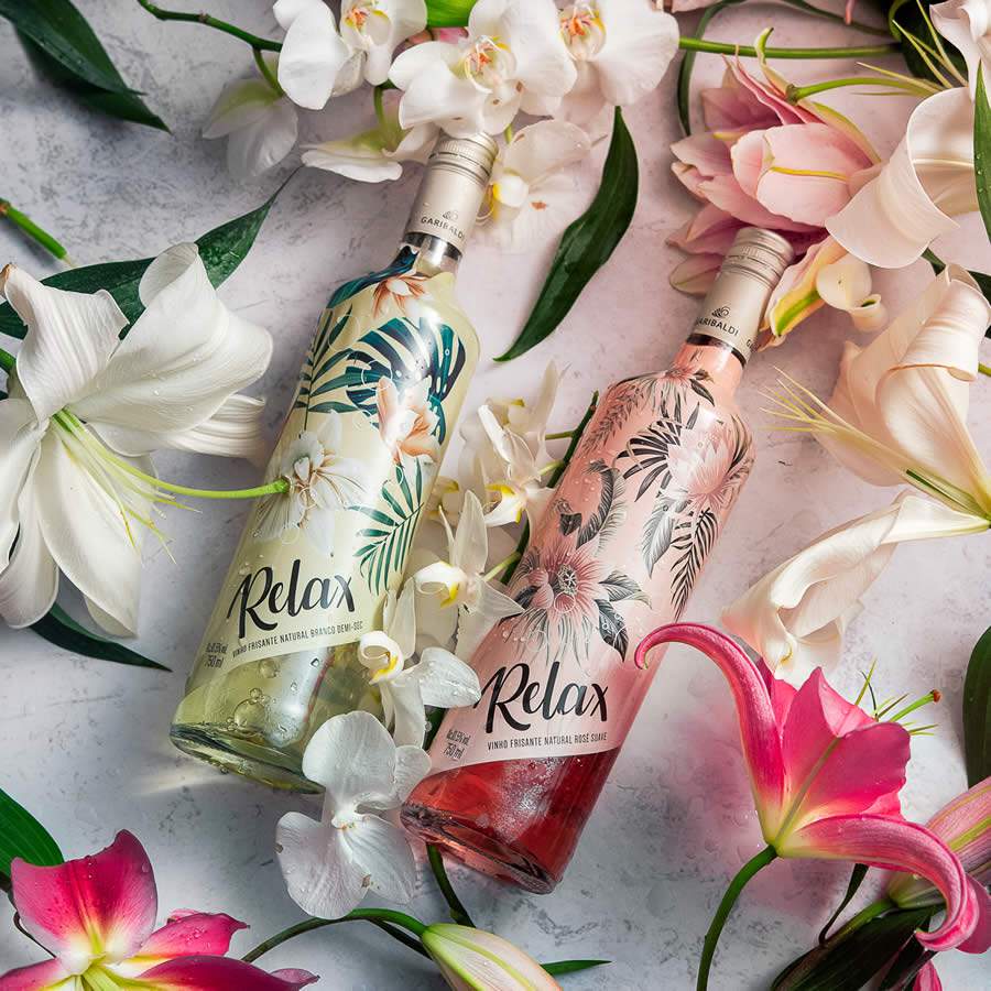 Cooperativa Vin&iacute;cola Garibaldi escolheu a garrafa Bordeaux Estilo, da Verallia, para remodelar a embalagem da linha de vinho frisante Relax - Divulga&ccedil;&atilde;o