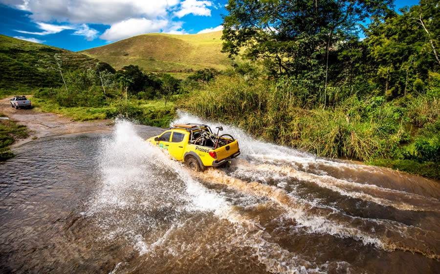Ricardo Leizer / Mitsubishi - Al&eacute;m de dirigir, o Mitsubishi Outdoor re&uacute;ne provas de aventura