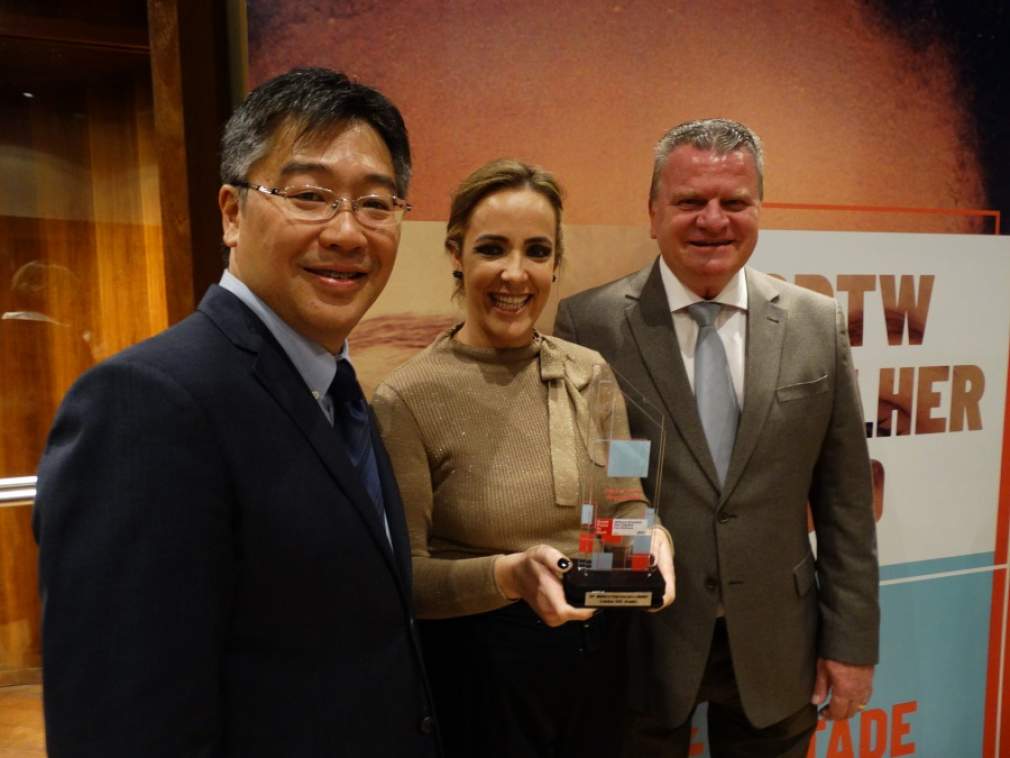 Masaaki Itakura, Diretor Executivo de Estratégia Corporativa; Juliana Zan, Superintendente de Recursos Humanos; e José Adalberto Ferrara, presidente da Tokio Marine