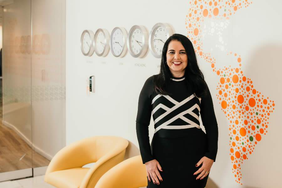 Claudia Brito - diretora comercial da APRIL Brasil Seguro Viagem