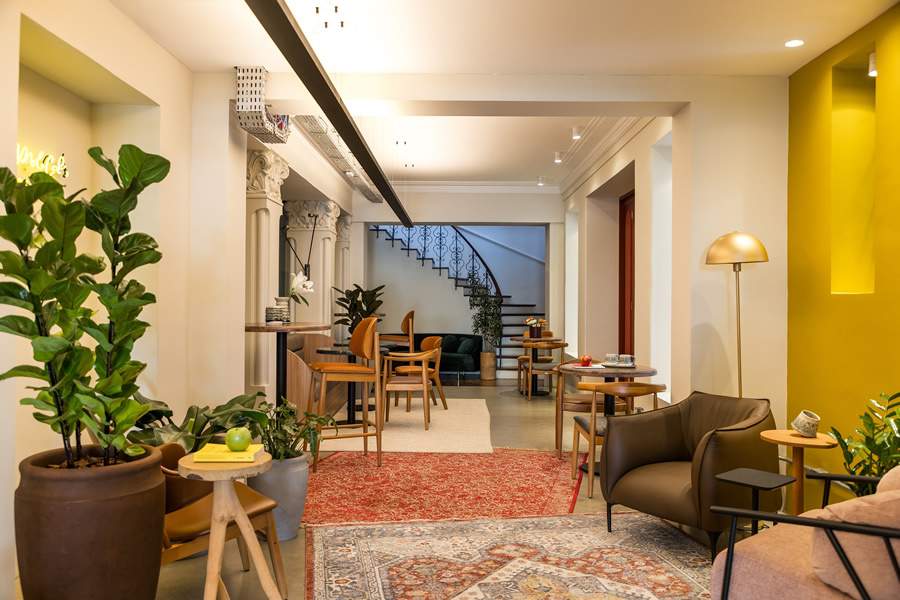 Arquitetura do encontro: casa da década de 1930 se transforma em espaço que une estilo de vida, trabalho e criatividade em Curitiba