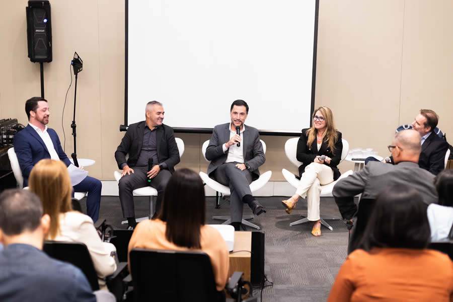 Executivos de destaque do mercado participaram do evento, que reuniu cerca de 130 participantes