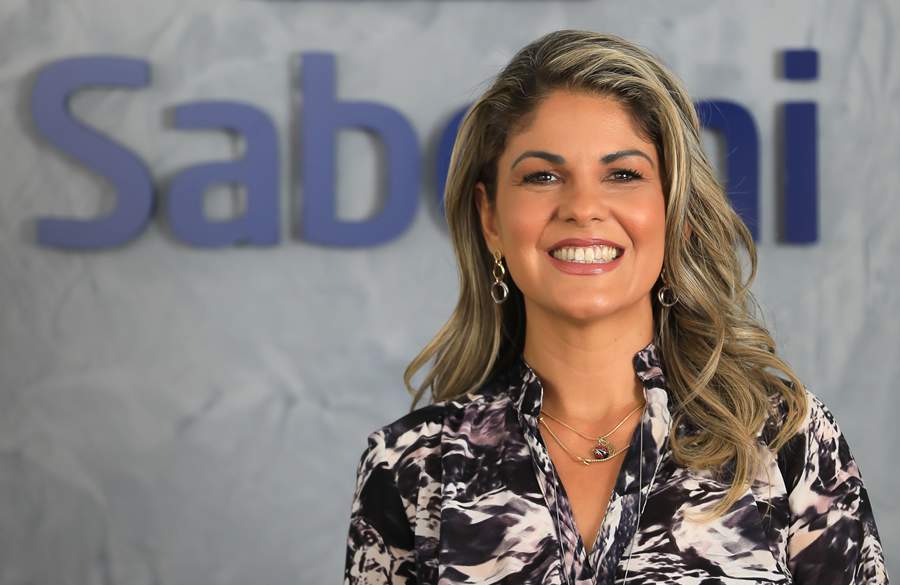 Aline Severo Faria, gestora executiva de SAC e Ouvidoria da Sabemi Cr&eacute;dito Vini Dalla Rosa