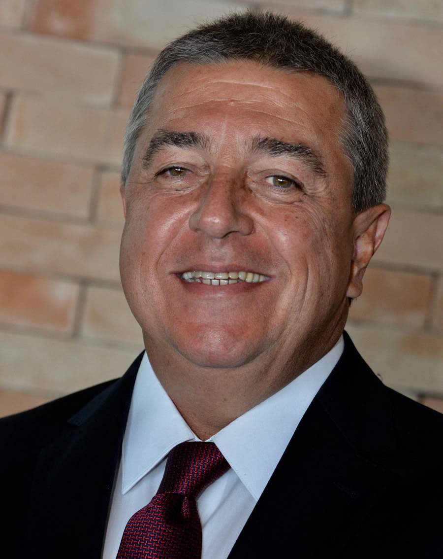 Luiz Philipe Baeta Neves, presidente da Aconseg-RJ, comemora com as associadas os 20 anos da entidade e a parceria com a HDI Seguros