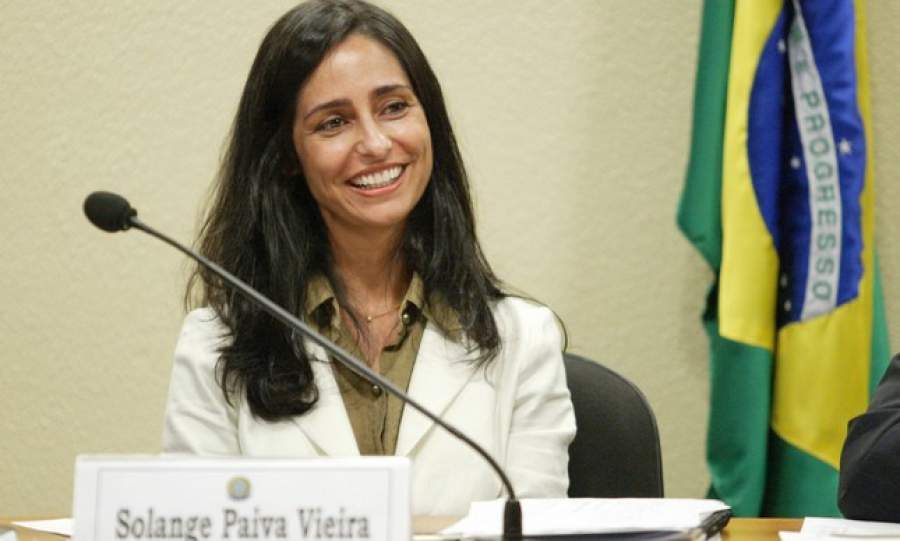 Solange Vieira acredita que seguradoras far&atilde;o parcerias com empreiteiras para concluir obras de infraestrutura