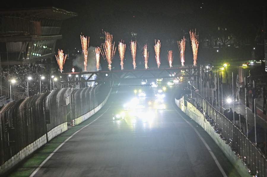 Largada teve 60 carros e uma grande festa em Interlagos&nbsp;(Rodrigo Ruiz)