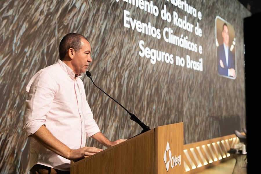 Dyogo Oliveira, presidente da CNseg