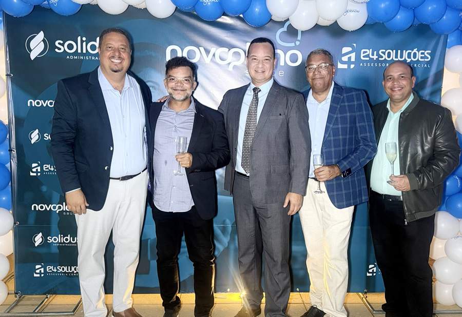 Executivos da operadora NovoPlano, E4 Sou&ccedil;&otilde;es e Solidus Administradora celebram a parceria