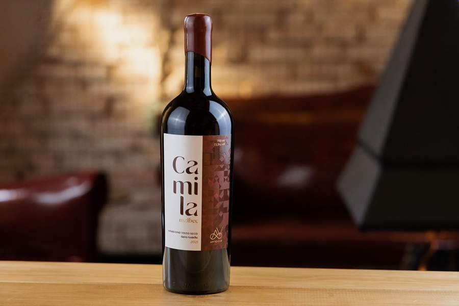 Arteviva Camila Malbec 2021 &eacute; uma homenagem &agrave; esposa do en&oacute;logo Giovanni Ferrari