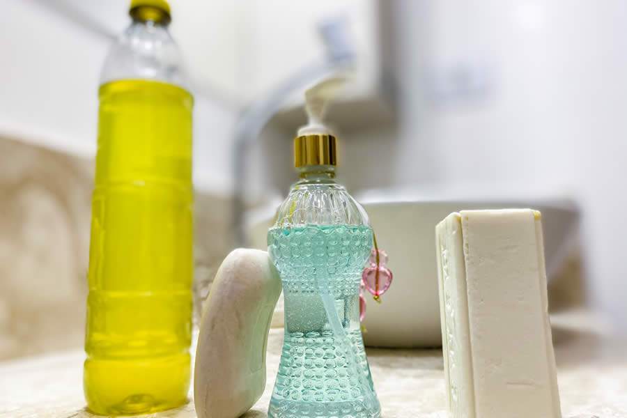 O sabonete é o mais indicado para a higienização das mãos, por ser menos agressivo à pele (Foto: Mariana Tavares)