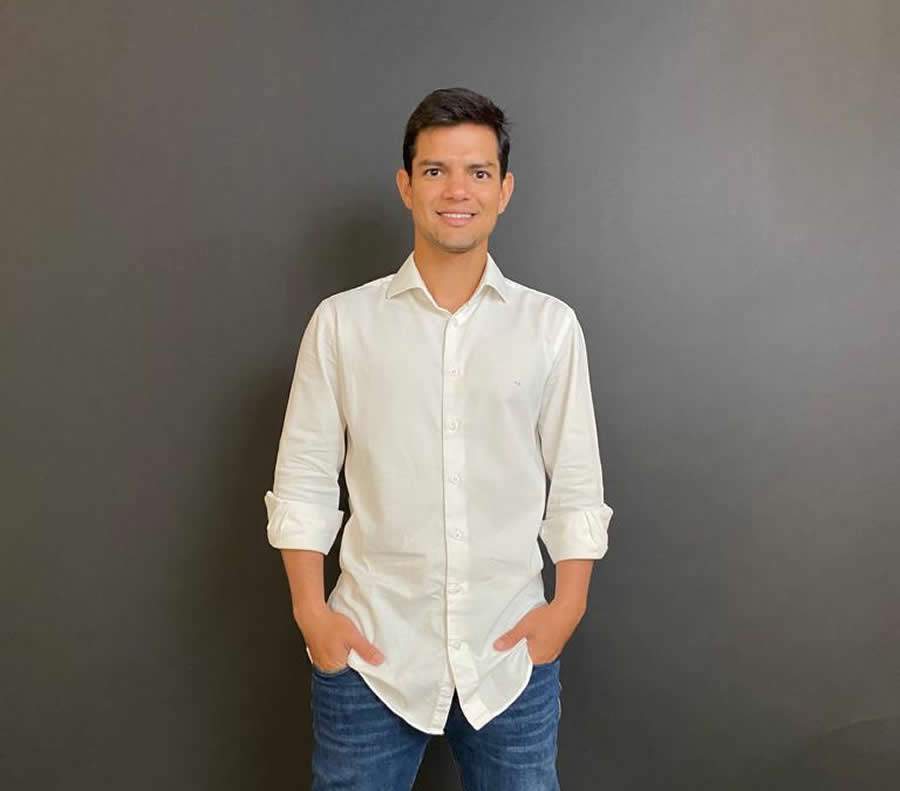 Fernando Brito, Globus Seguros