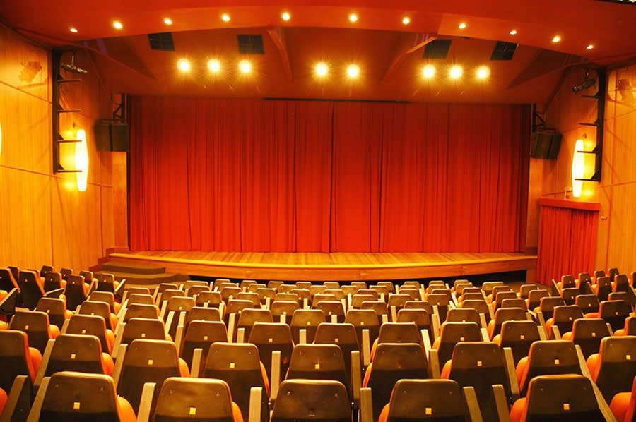 Teatro Colinas retoma programa&ccedil;&atilde;o no Colinas Shopping