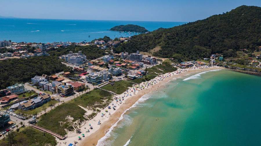 Praia de Bombinhas (Divulgação)