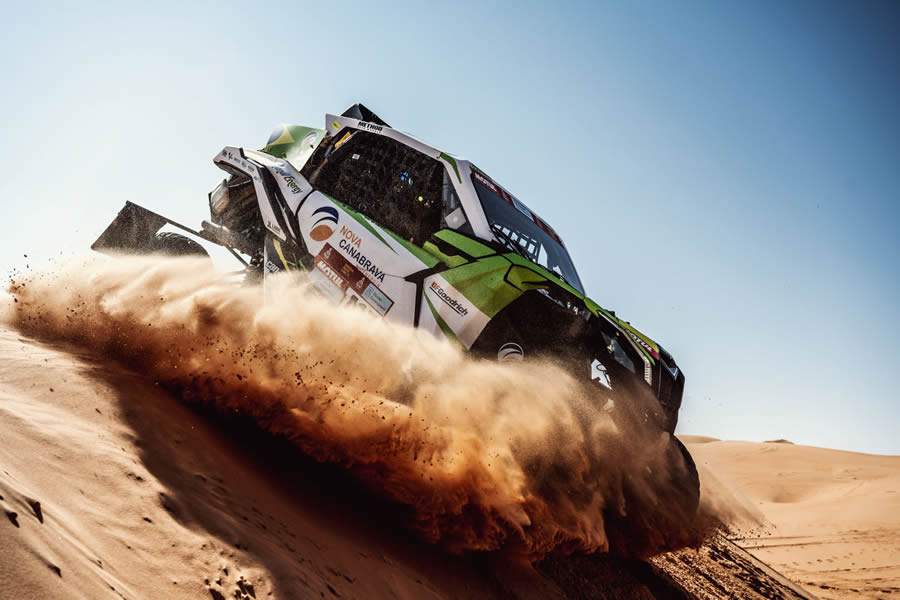 Brasileiros no trecho de dunas neste domingo na etapa 7 - (@mchphotocz)