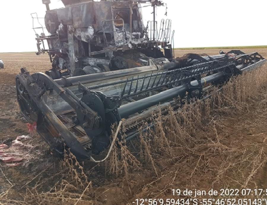  M&aacute;quinas agr&iacute;colas sinistradas - seguro de penhor rural. - Divulga&ccedil;&atilde;o/FF Seguros