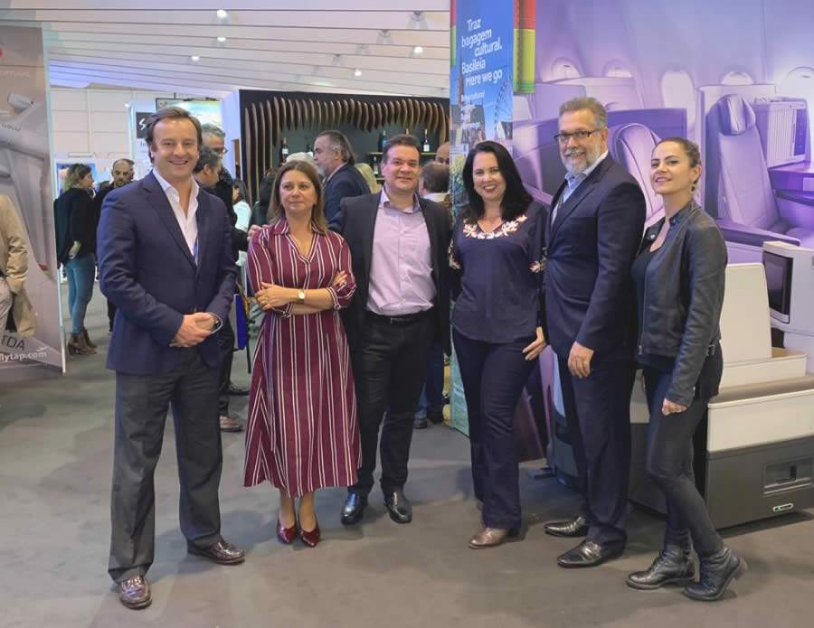 Tiago Phillimore - diretor digital TAP, Paula Canada - diretora de mkt e vendas TAP, Luiz Gustavo da Costa - CEO APRIL, Claudia Brito - diretora comercial APRIL, Francisco Guarisa - diretor mkt TAP Brasil, Ta&iacute;s