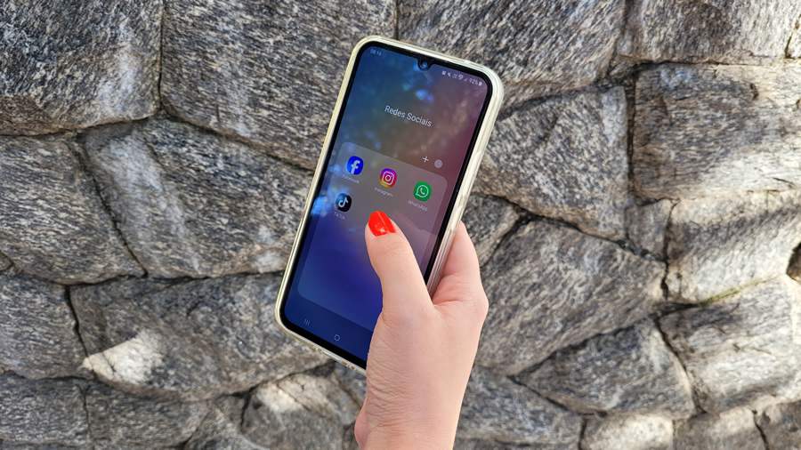 Uso excessivo de celular e redes sociais é prejudicial à saúde mentall