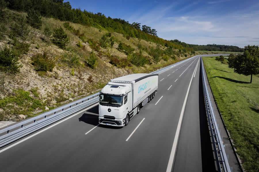 eActros 600 da Mercedes-Benz Trucks realiza jornada de teste mais extensa da hist&oacute;ria da empresa